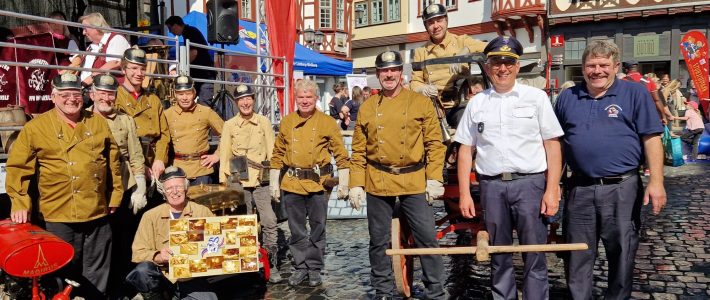 Historische Übung der Feuerwehr Kirberg beim Brandschutztag des Kreisfeuerwehrverbandes Limburg-Weilburg in Limburg