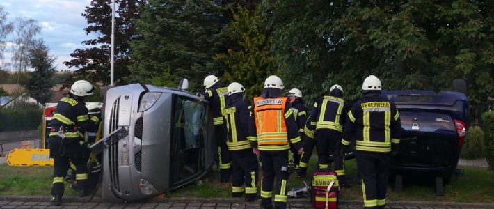 Drei Einsatzlagen fordern Feuerwehr bei Großübung in Dauborn Drei Einsatzlagen fordern Feuerwehr bei Großübung in Dauborn